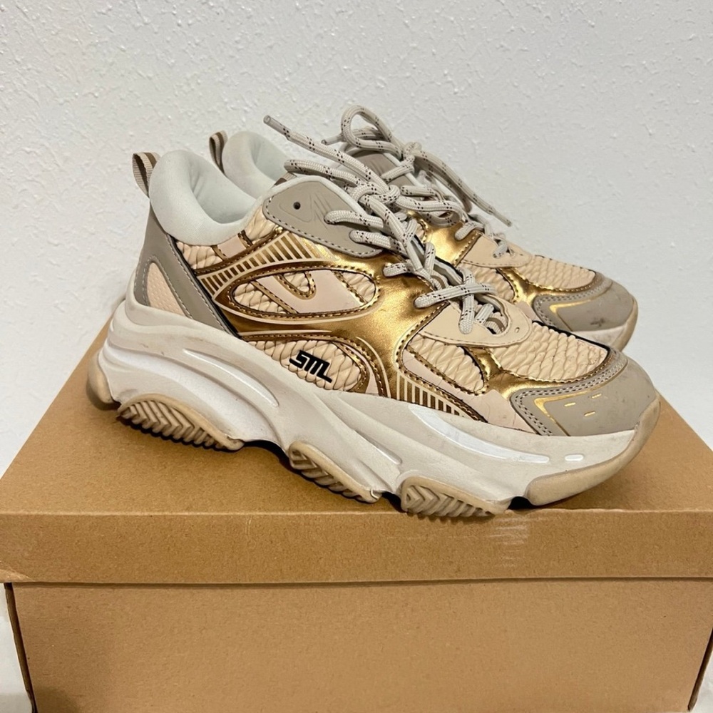 Steve Madden Vortex Gold Multi Women’s shoes 7.5